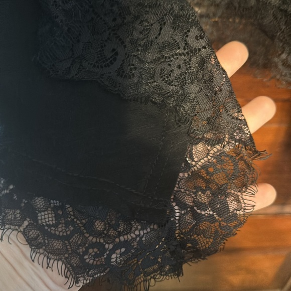 Vanity Cardigan - Picture 2 of 3